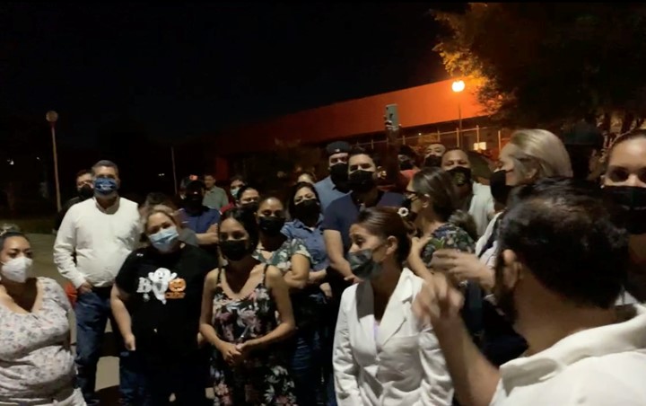  Vecinos de Valle Alto amagan con levantar plantón en Hospital de la Mujer